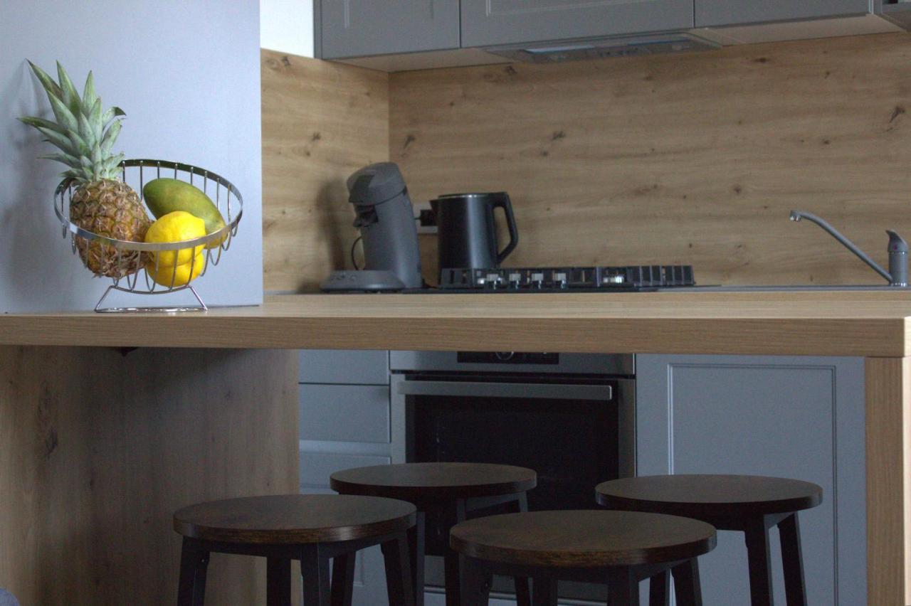 Apartman Sara S Pogledom Na More 로브란 외부 사진