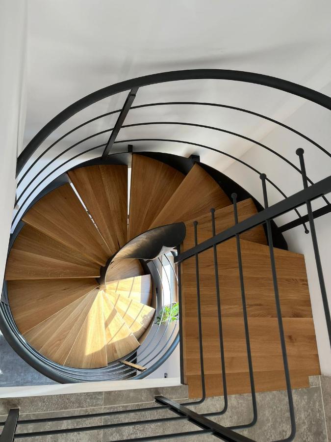 Apartman Sara S Pogledom Na More 로브란 외부 사진
