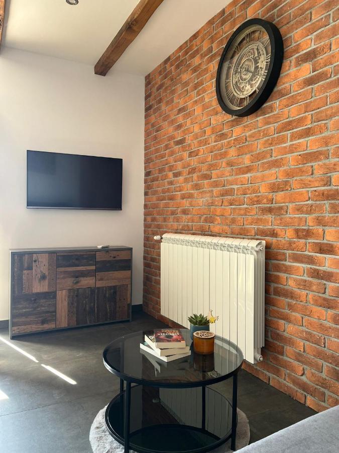 Apartman Sara S Pogledom Na More 로브란 외부 사진